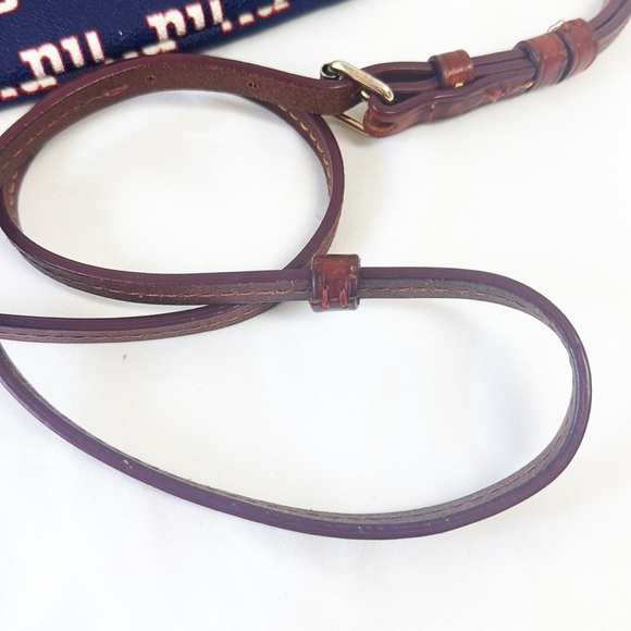 DOONEY & BOURKE NY Giants Crossbody Bag Zipper Closure - Picture 4 of 9